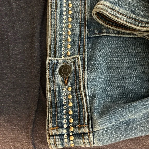 Denim Jacket with rhinestones - Picture 8 of 10